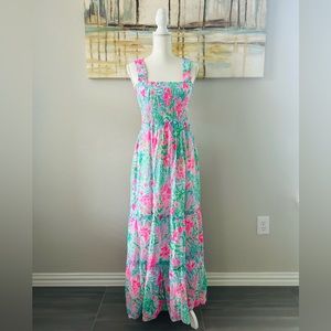 Lilly Pulitzer Hadly smocked cotton maxi dress

Amalfi Blue Leaf It Wild